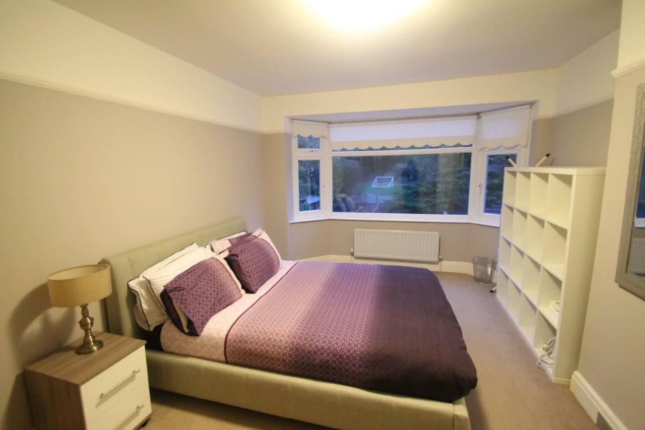 Oak Tree Villa London Exterior photo