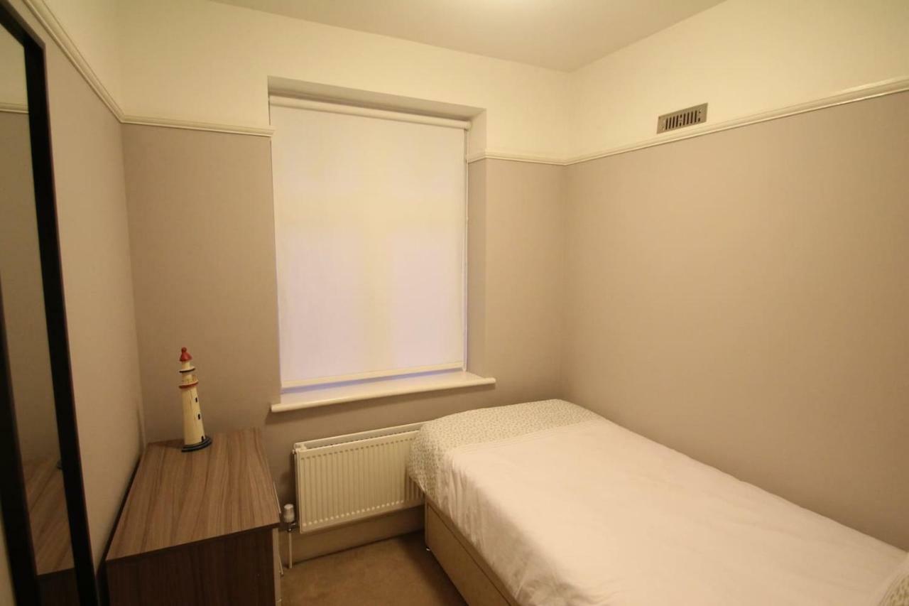Oak Tree Villa London Exterior photo